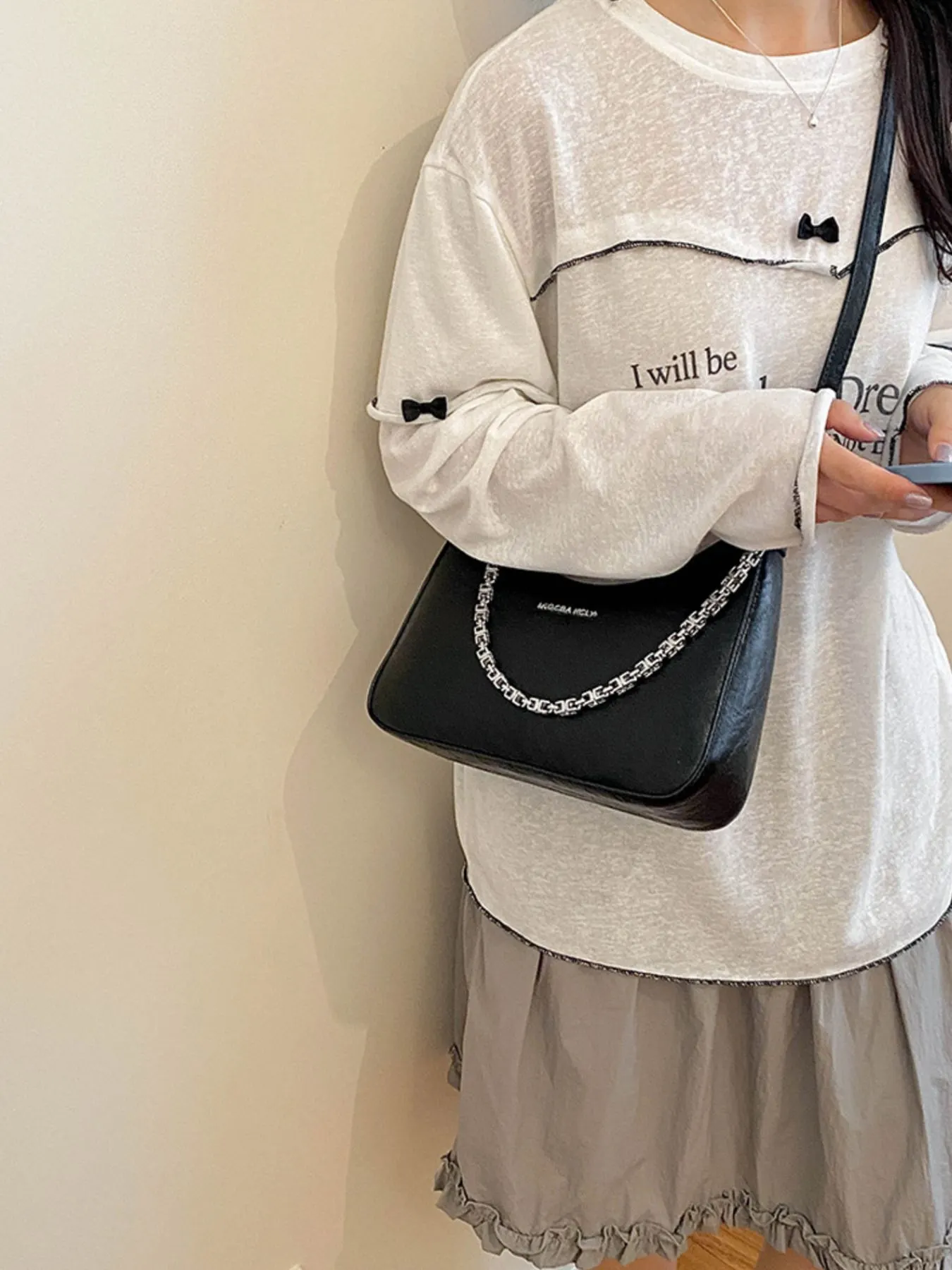Chain Detail Shoulder Bag